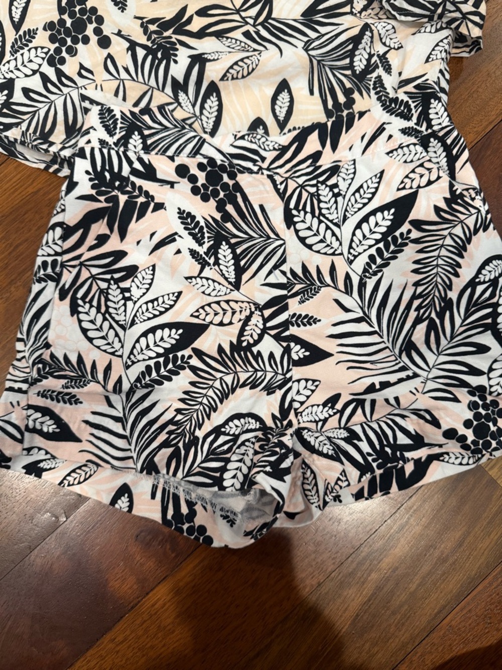 Janie and Jack TROPICAL LEAVES RUFFLE SHOULDER TOP and shorts set sz 8 - Picture 5 of 8